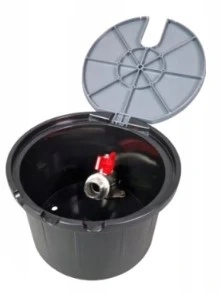 Studzienka poboru wody szara