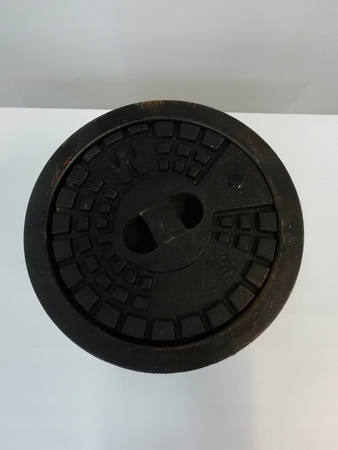 Skrzynka zasuwy z wiekiem żeliwnym