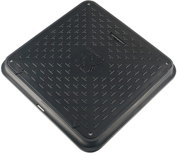 Właz PE kwadratowy 700 CZARNY